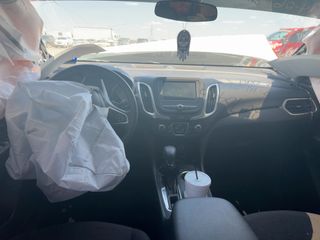 2023 Chevrolet Equinox FWD LT - Interior Full Dashboard Image